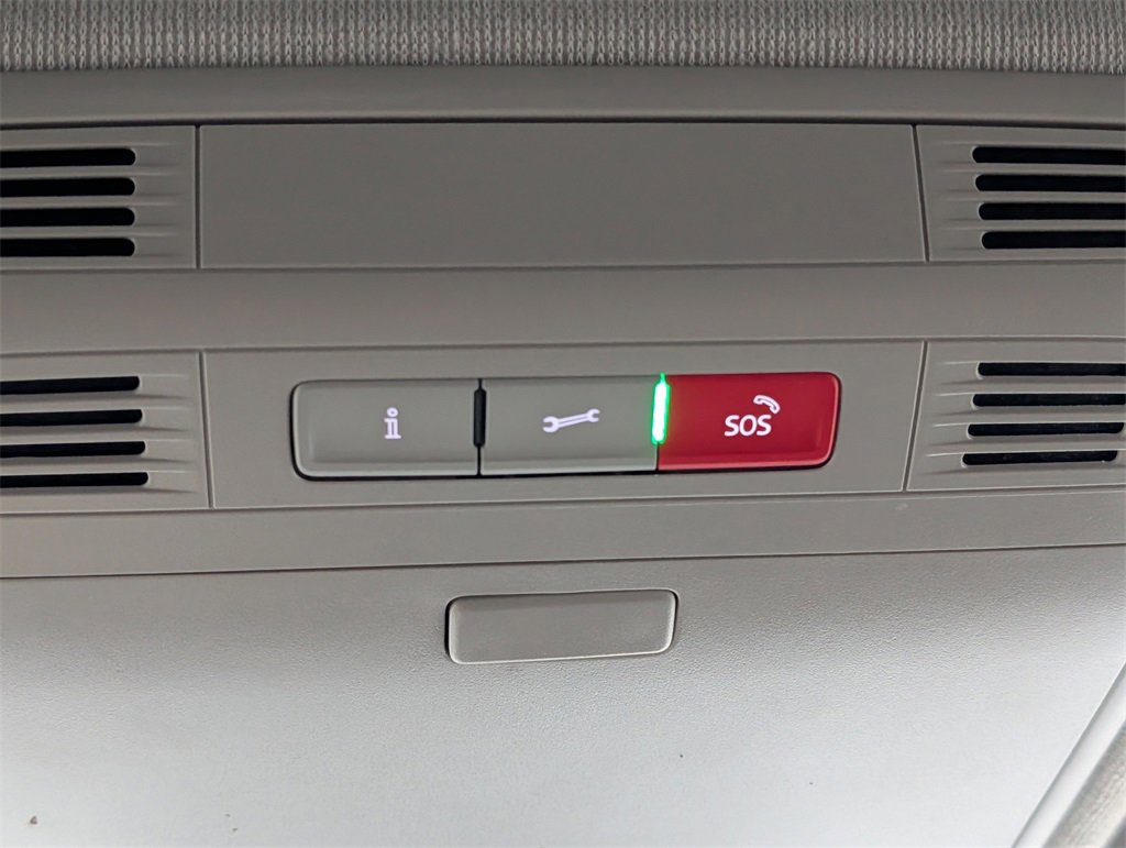 Used 2023 Volkswagen Tiguan SE image 27