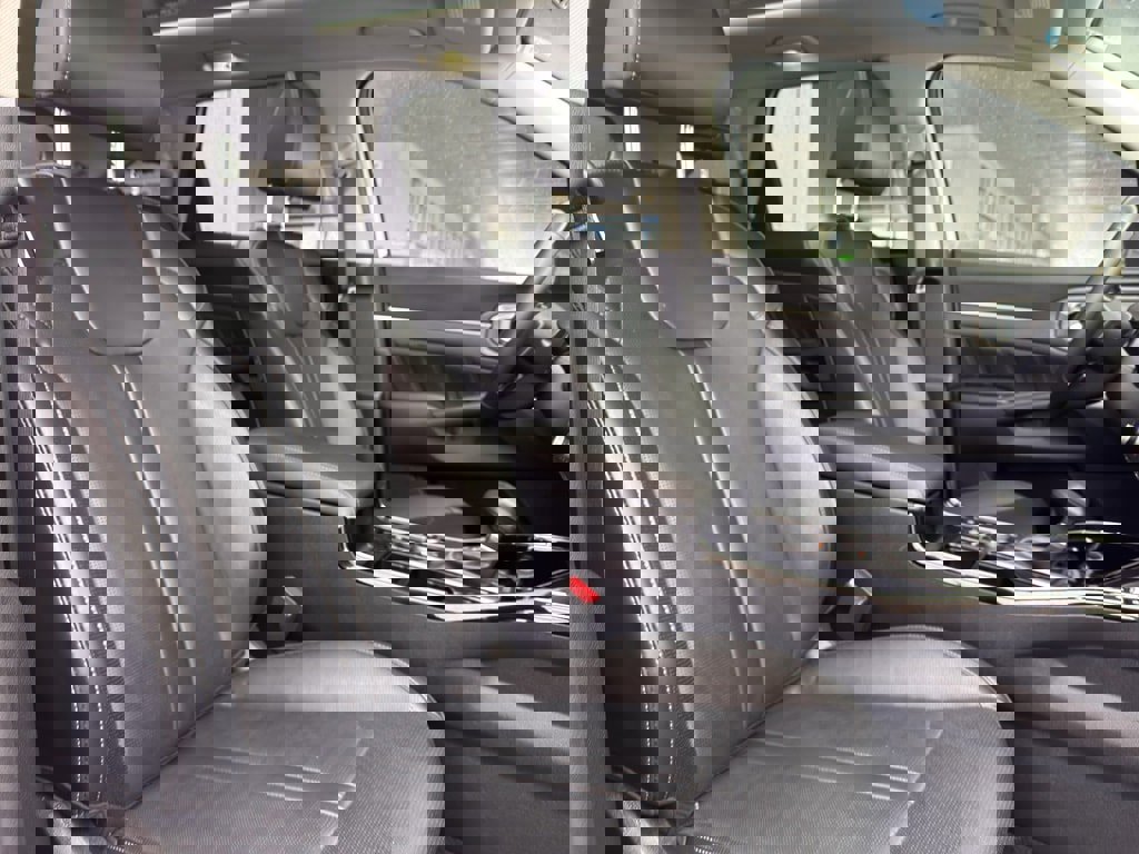 Used 2025 Kia Sorento SX image 31