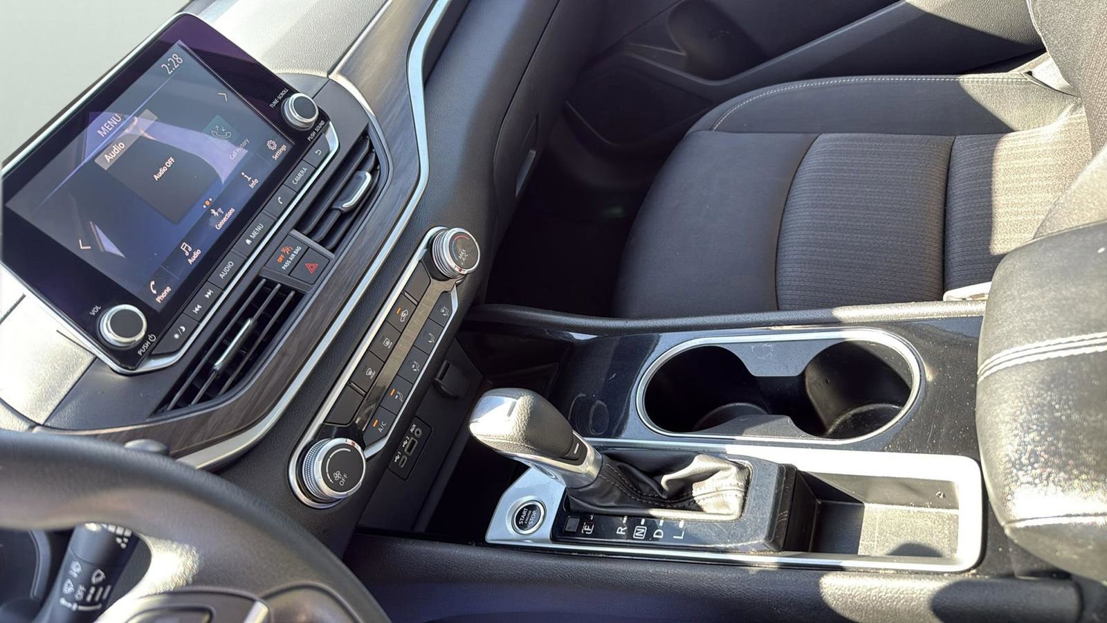 Used 2024 Nissan Altima 2.5 SV image 21