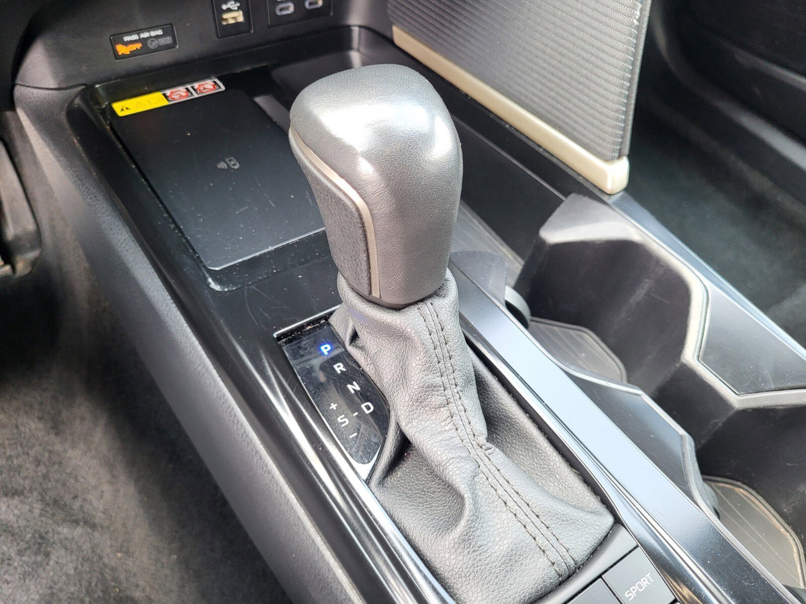 Used 2025 Toyota Camry SE FWD image 27