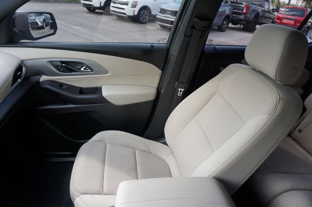 Used 2022 Chevrolet Traverse LS FWD image 28