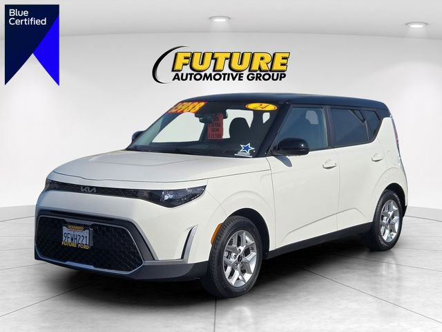 Used 2023 Kia Soul S image 1