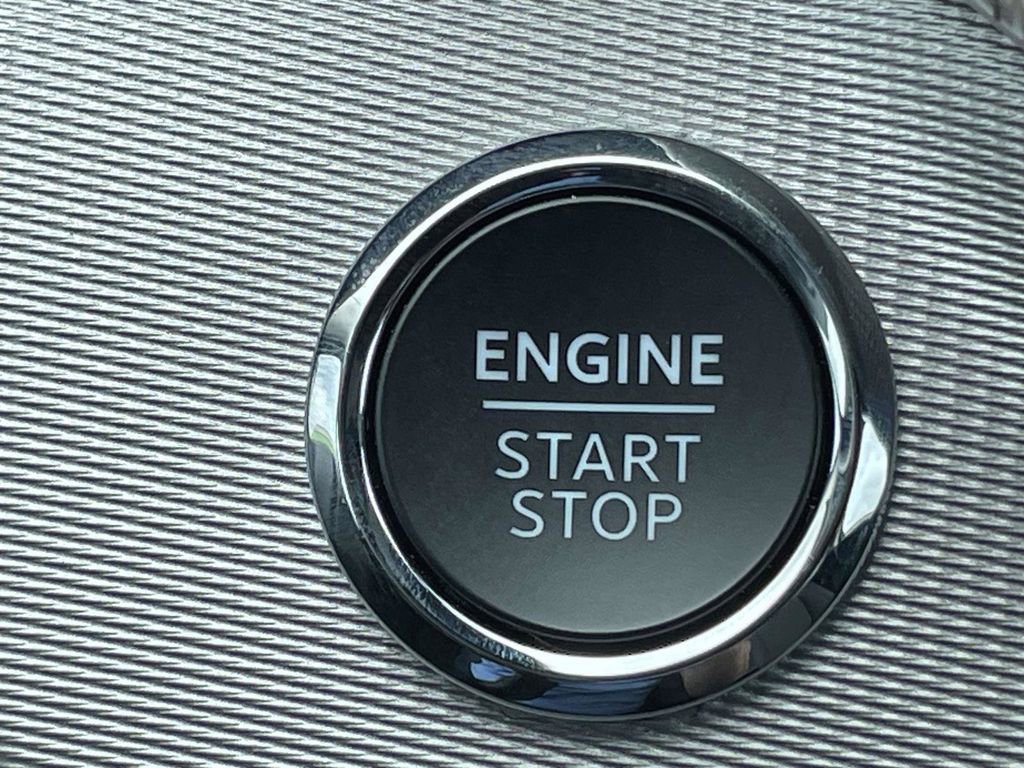 Certified 2025 Ford Explorer Active RWD image 25