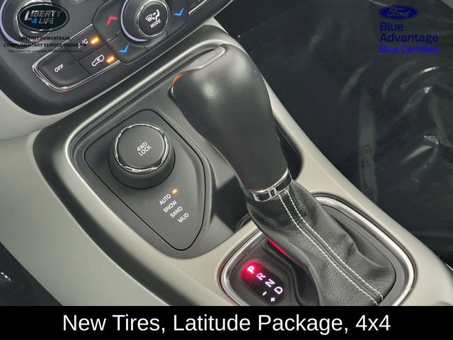 Used 2020 Jeep Compass Latitude w/ Cold Weather Group AWD/4WD image 22