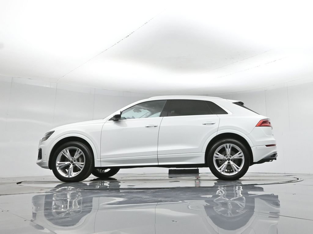 Used 2023 Audi Q8 Premium Plus image 24