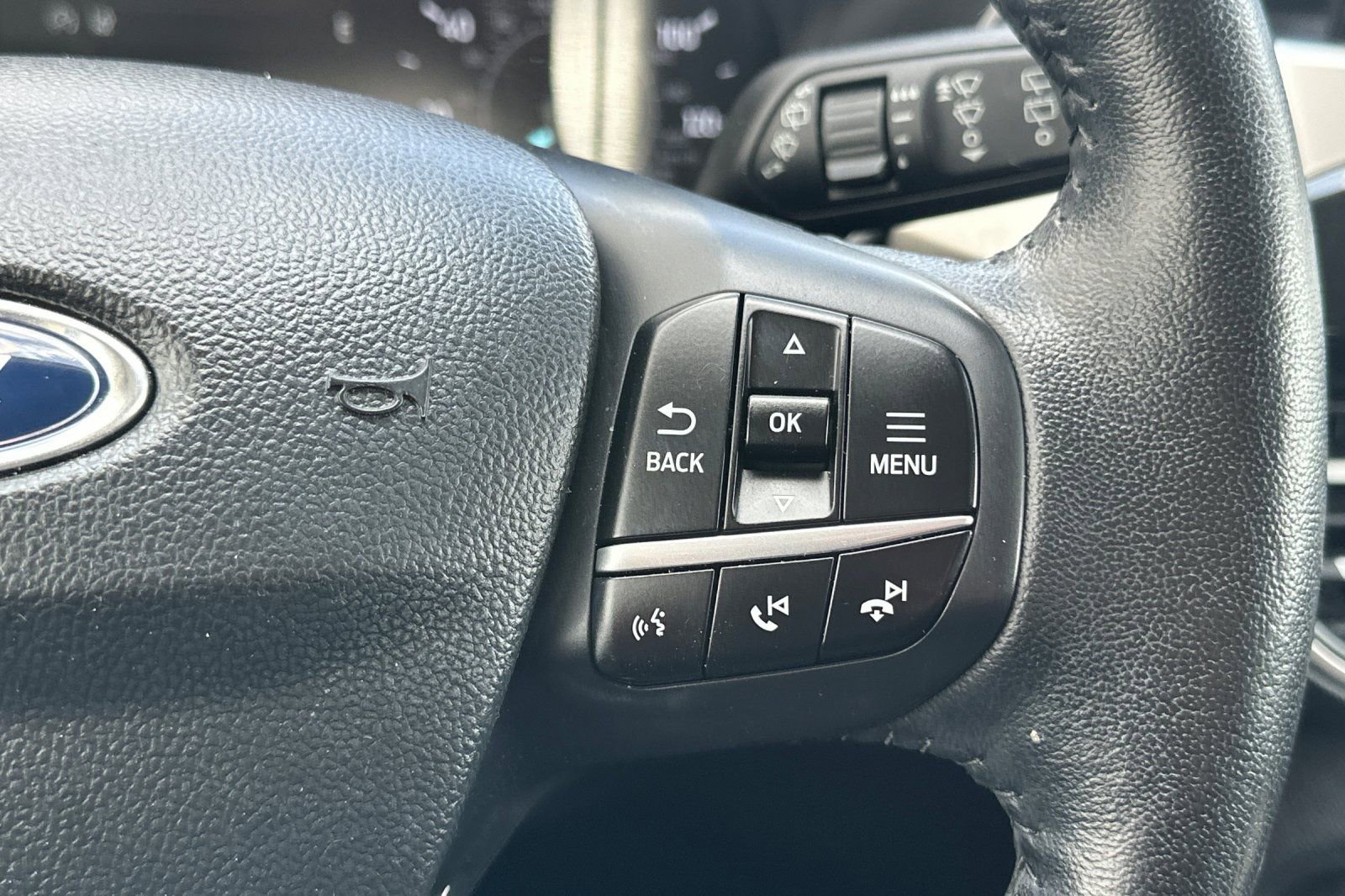 Certified 2020 Ford Escape SEL FWD image 27