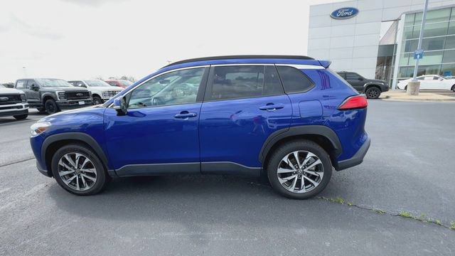 Used 2023 Toyota Corolla Cross XLE AWD/4WD image 5