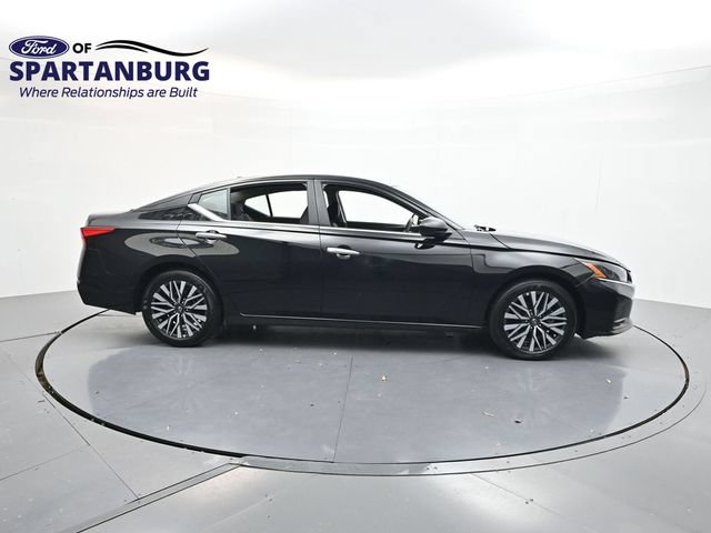 Used 2025 Nissan Altima 2.5 SV FWD image 8