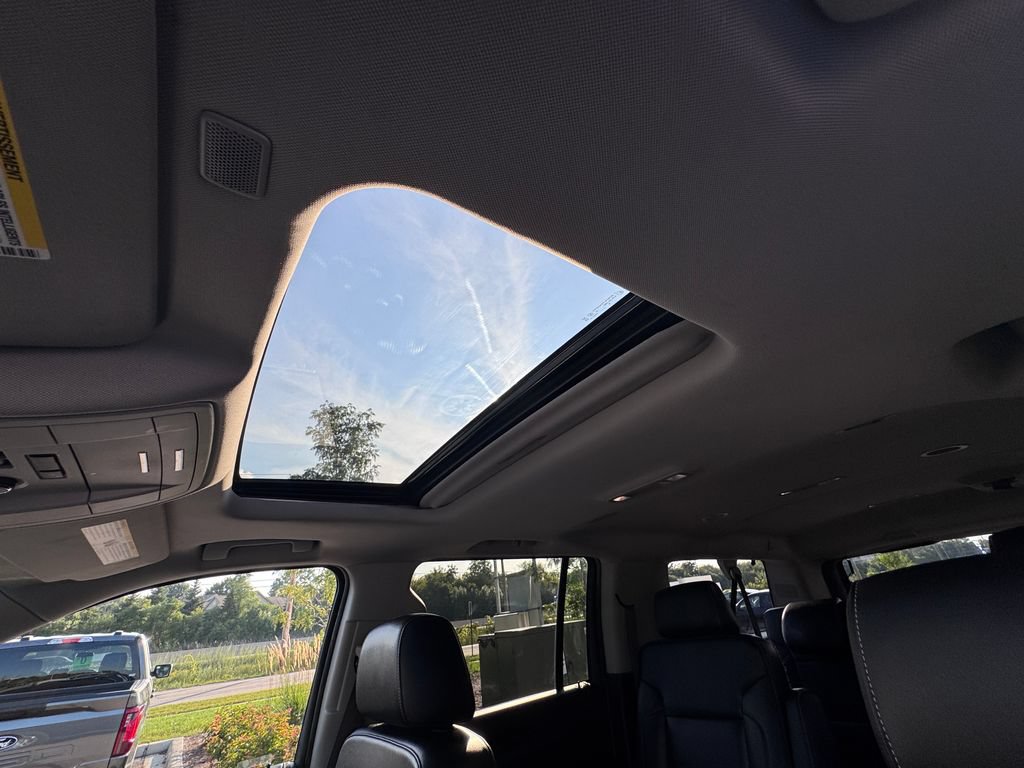 Used 2019 GMC Yukon XL SLT AWD/4WD image 10