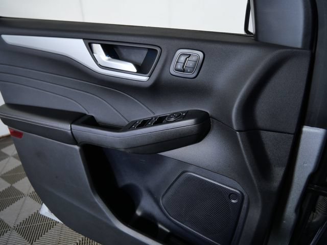 Certified 2024 Ford Escape Platinum AWD/4WD image 23