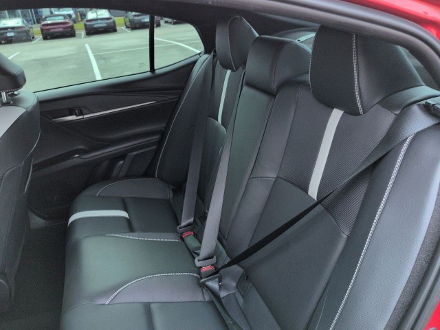 Used 2025 Toyota Camry SE w/ Convenience Package FWD image 13