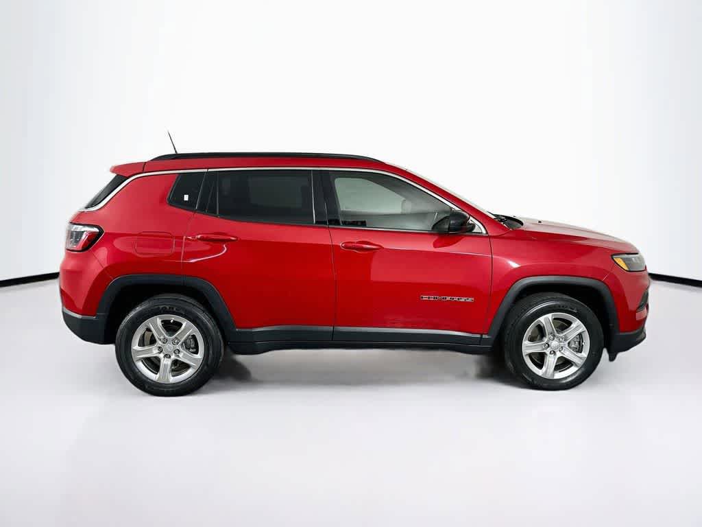 Used 2023 Jeep Compass Latitude AWD/4WD image 6
