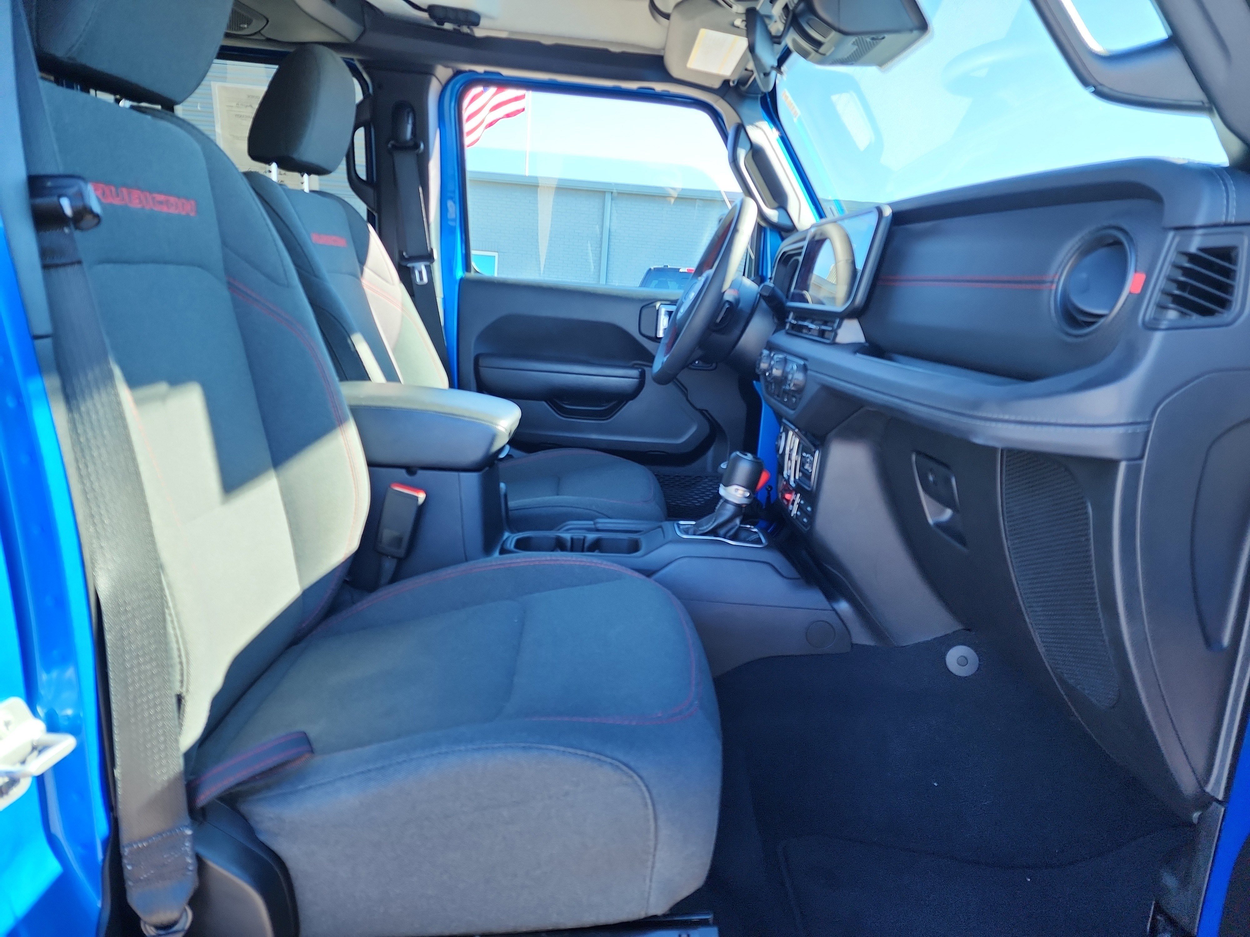 Used 2024 Jeep Wrangler Rubicon image 15