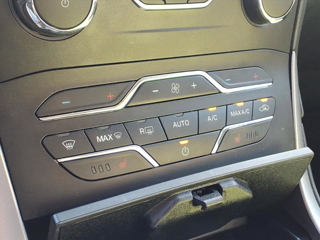 Certified 2019 Ford Edge SEL w/ Equipment Group 201A image 23