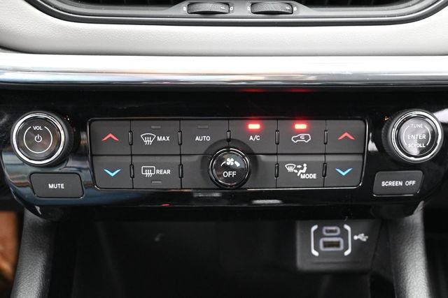 Used 2023 Jeep Compass Limited w/ Elite Group AWD/4WD image 23