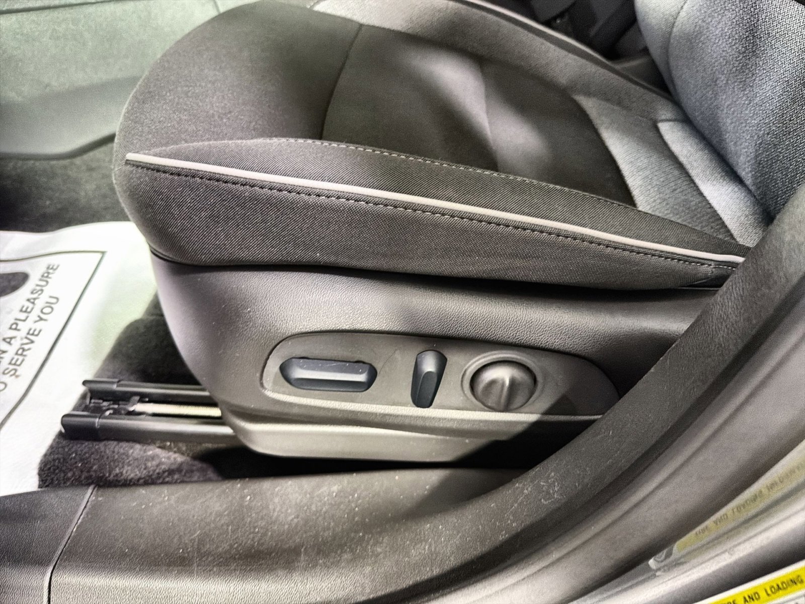 Used 2023 Chevrolet TrailBlazer LT w/ Convenience Package image 35