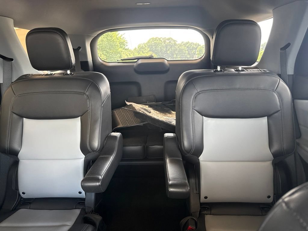 Certified 2023 Ford Explorer XLT w/ Equipment Group 202A AWD/4WD image 24