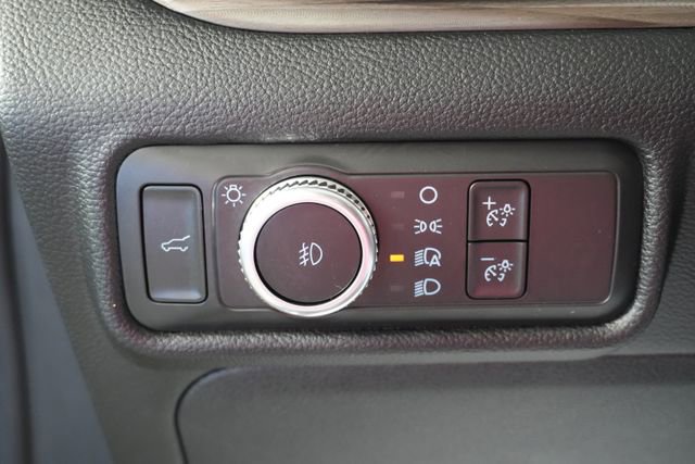 Certified 2021 Ford Explorer Limited w/ Equipment Group 301A image 15