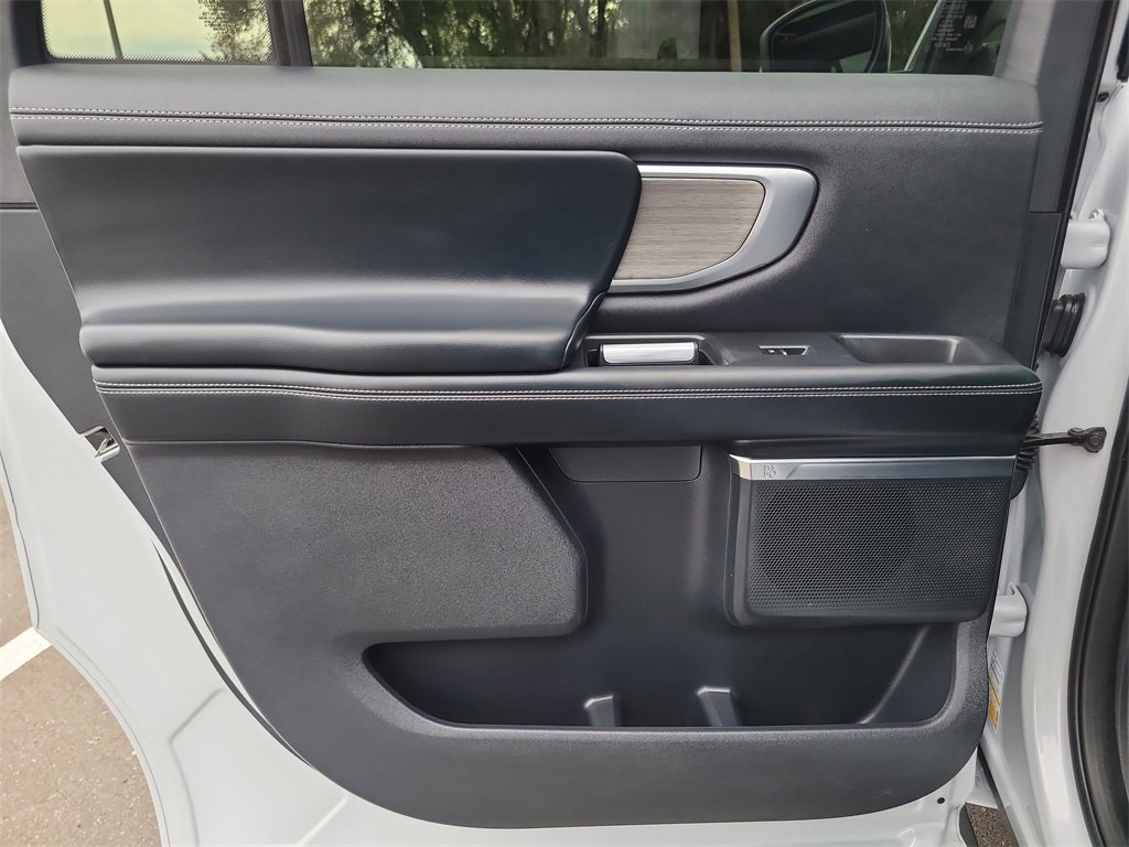 Certified 2025 Ford Expedition Max Platinum image 12