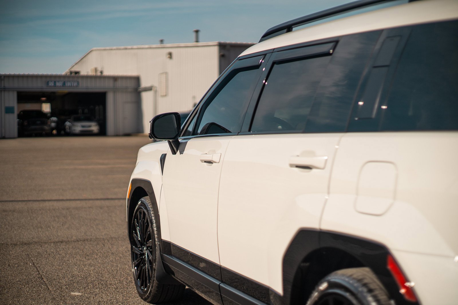 Used 2025 Hyundai Santa Fe Calligraphy w/ Tow & Go Package image 4