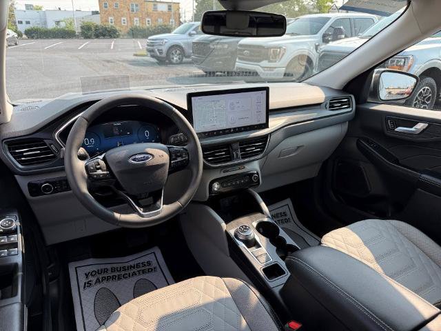 Certified 2023 Ford Escape Platinum w/ Premium Technology Package AWD/4WD image 19