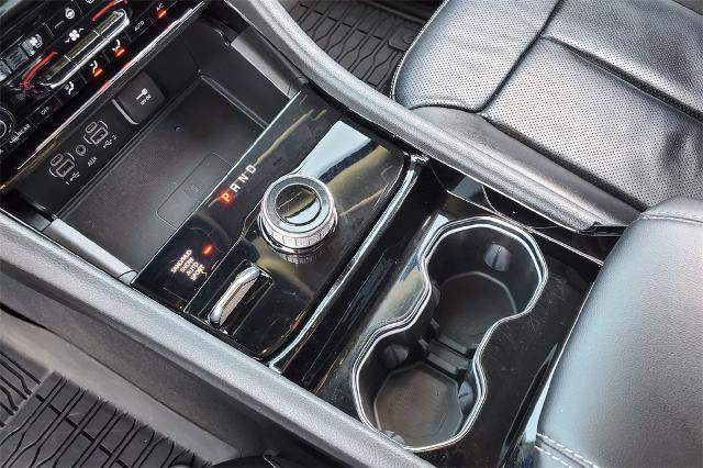 Used 2023 Jeep Grand Cherokee L Limited w/ Luxury Tech Group II image 18