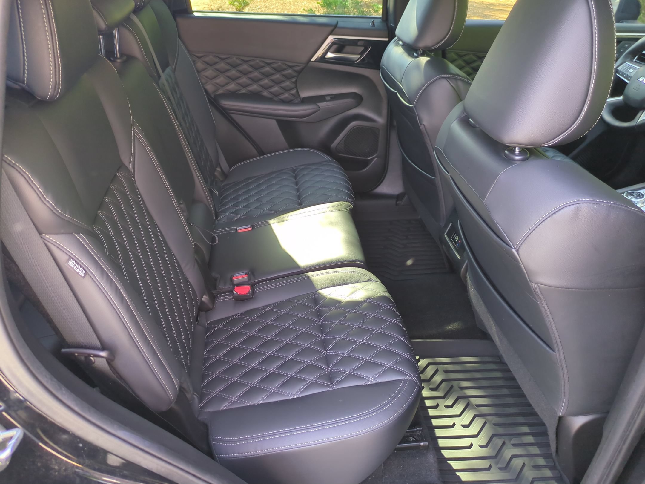 Used 2022 Mitsubishi Outlander SEL AWD/4WD image 31