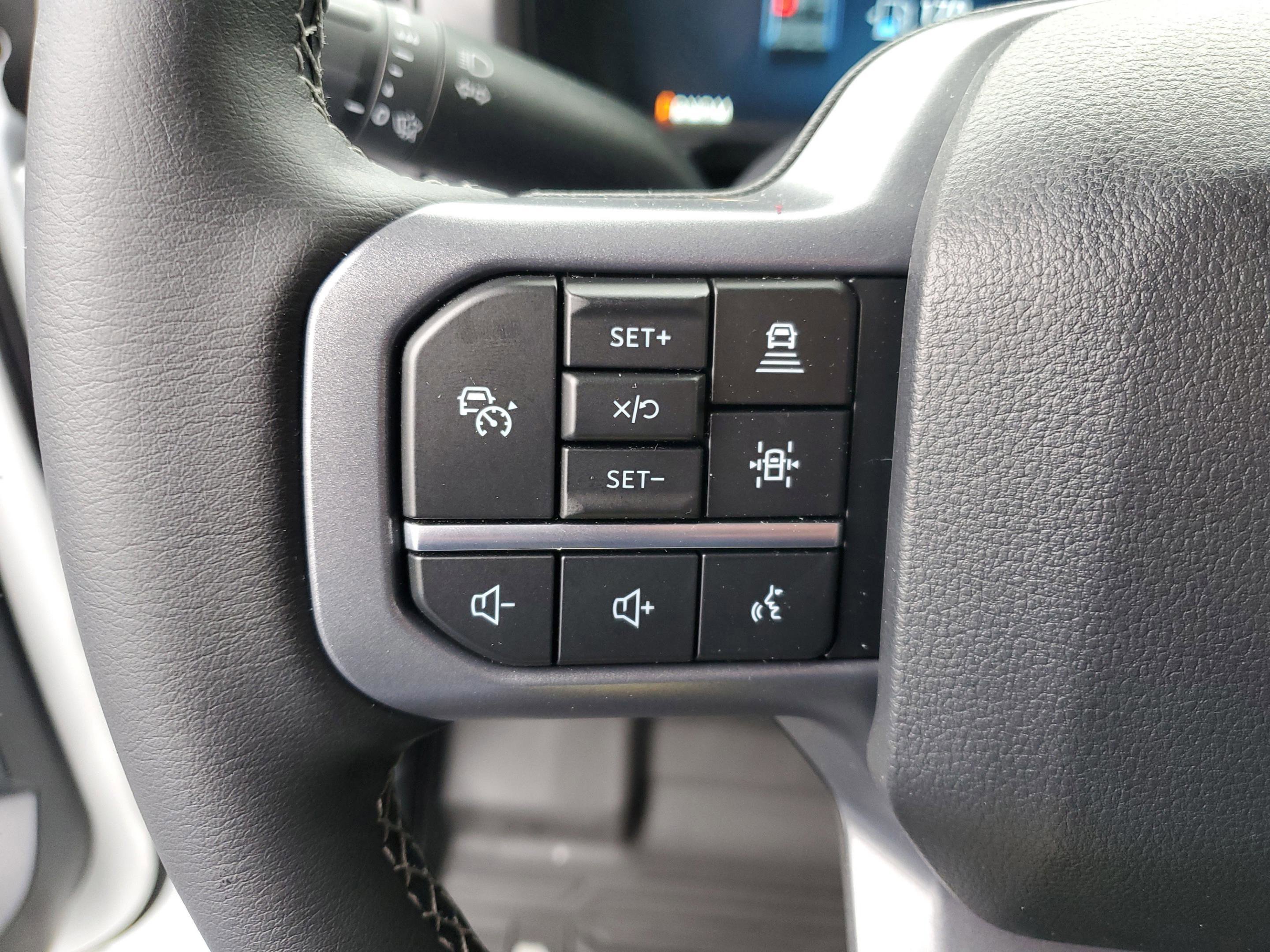 Certified 2025 Ford F150 Lariat w/ Equipment Group 502A High image 22