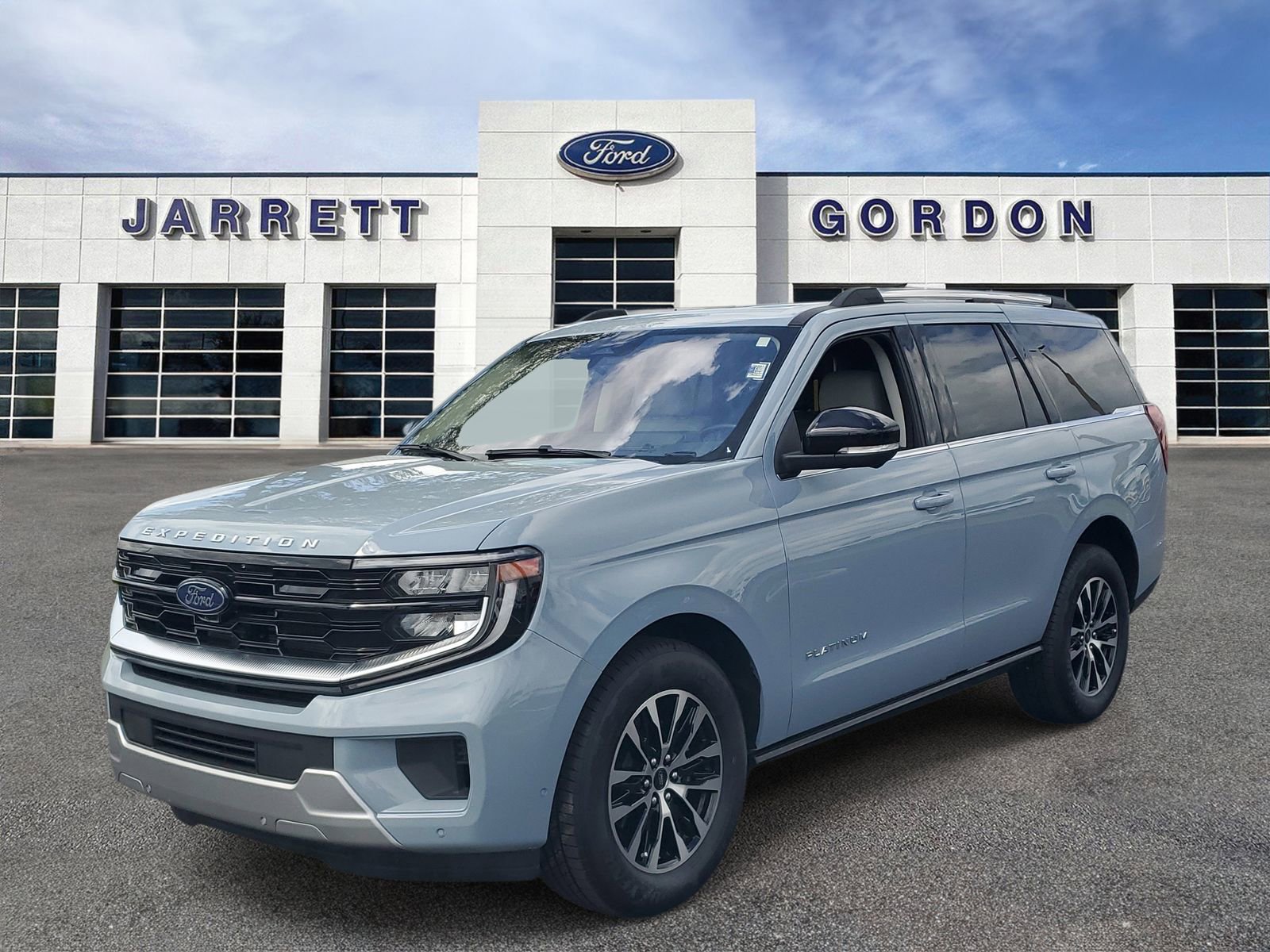 Certified 2025 Ford Expedition Platinum AWD/4WD image 2