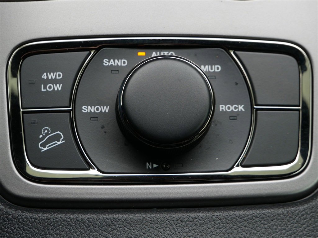 Used 2020 Jeep Grand Cherokee Limited X image 22