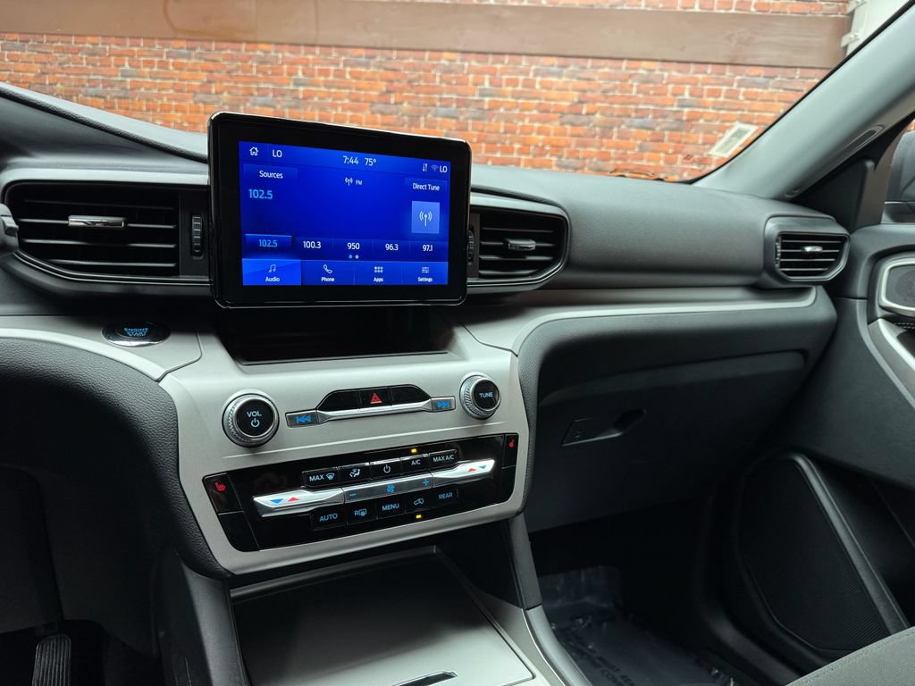 Certified 2024 Ford Explorer XLT AWD/4WD image 19