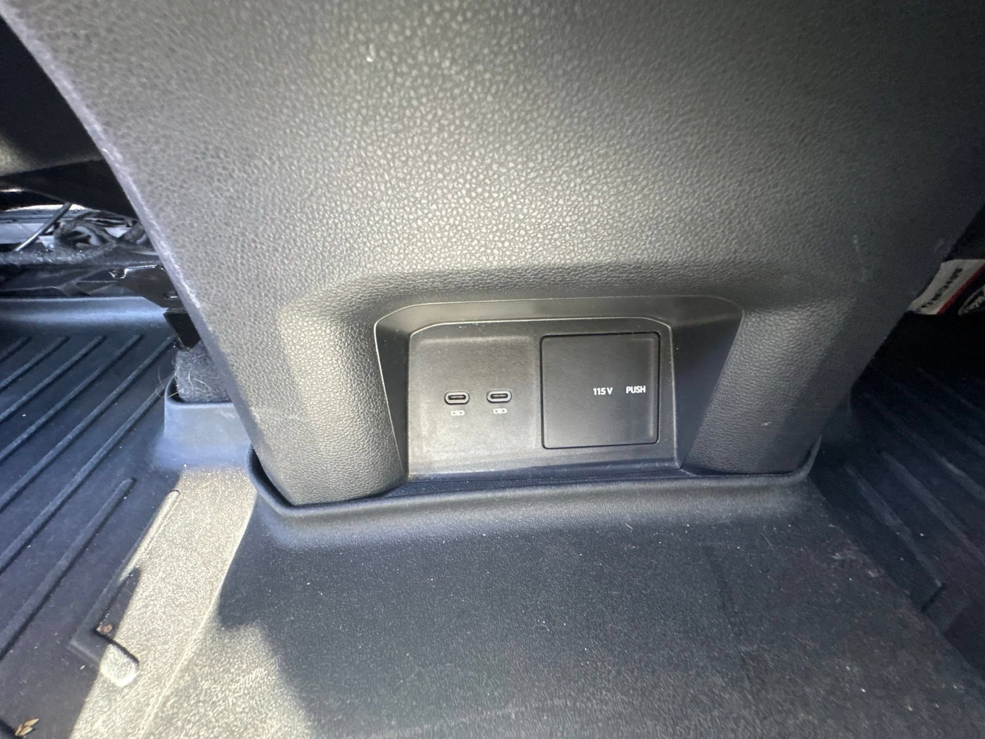 Used 2021 Volkswagen Atlas SE w/ Panoramic Sunroof Package FWD image 21