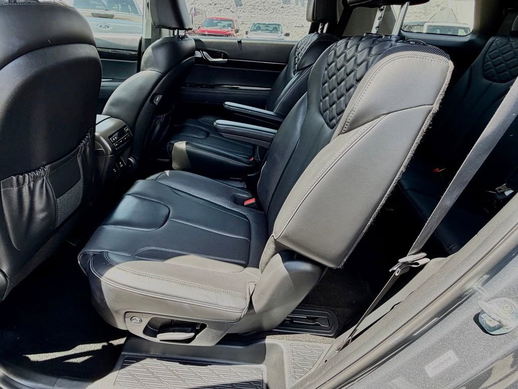 Used 2022 Hyundai Palisade Limited w/ Cargo Package FWD image 32