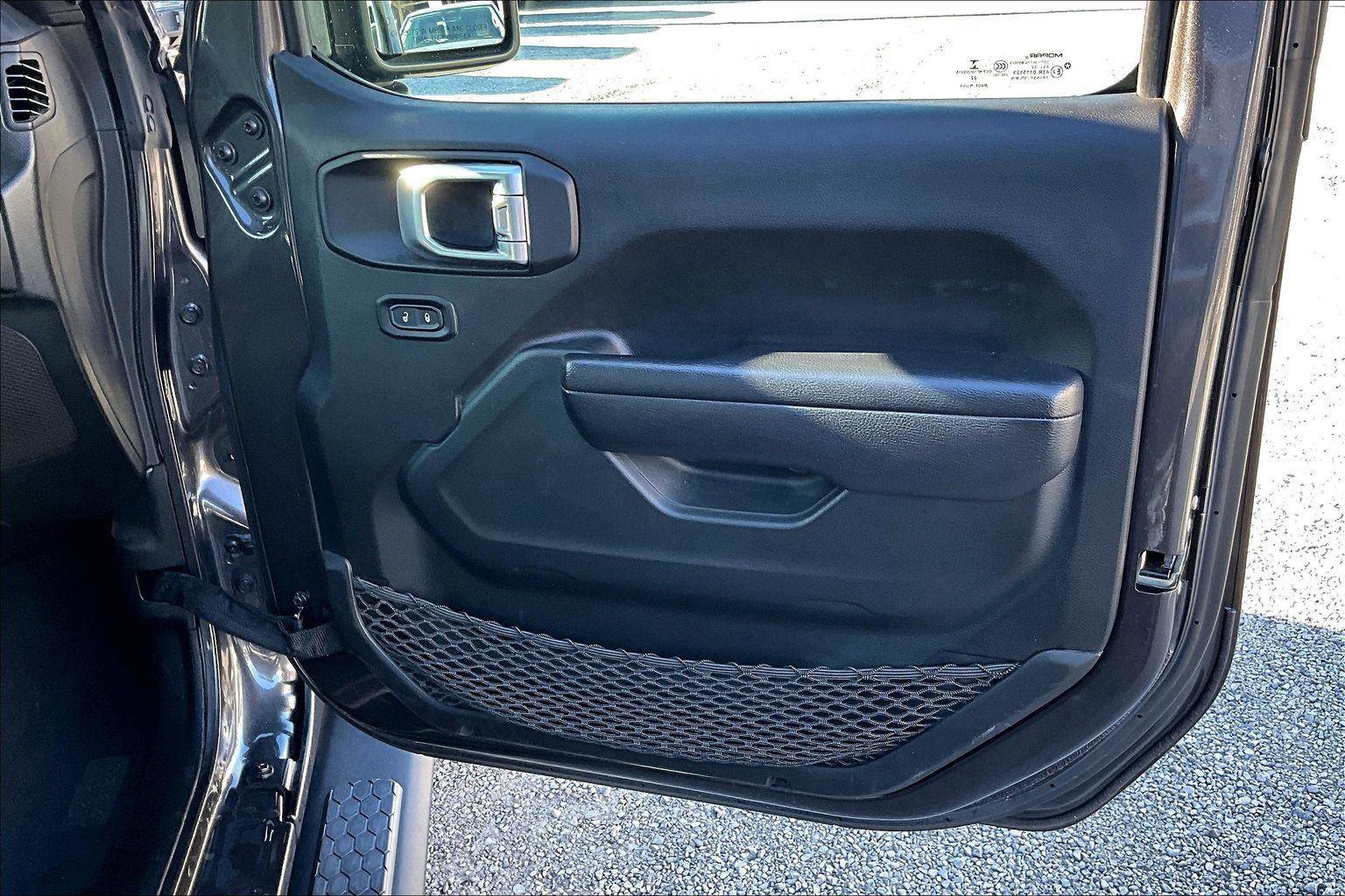 Used 2022 Jeep Wrangler Unlimited Sport image 16