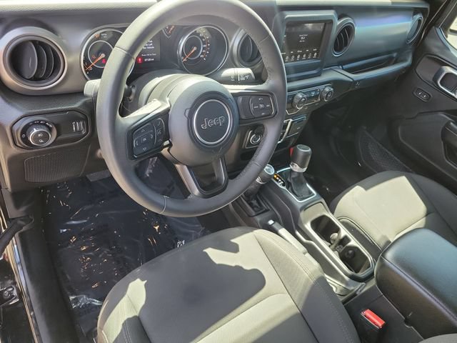 Used 2023 Jeep Gladiator Sport AWD/4WD image 22