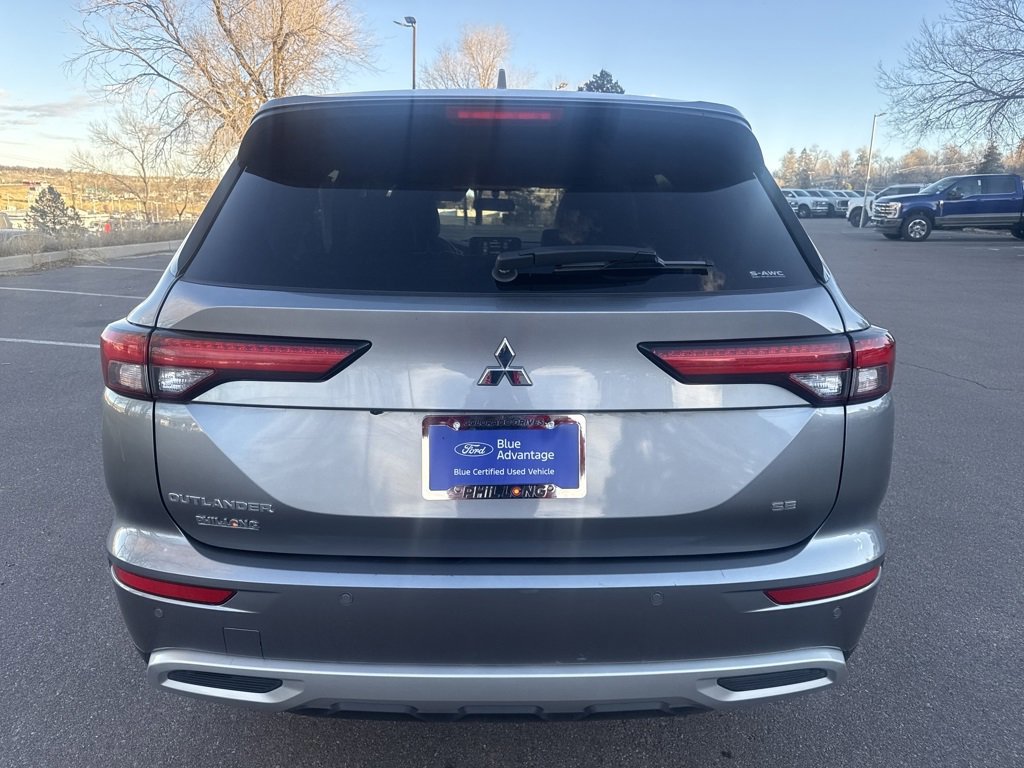 Used 2024 Mitsubishi Outlander SE image 4