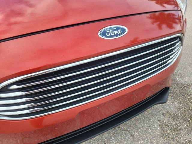 Certified 2018 Ford Focus Titanium image 7