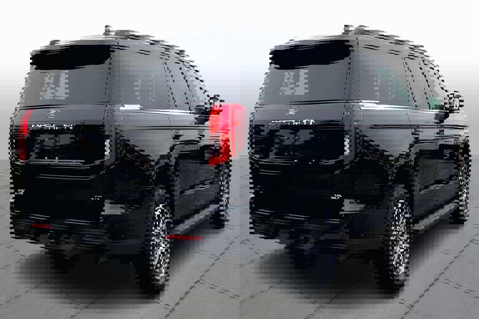 Certified 2025 Ford Expedition Max Active image 4