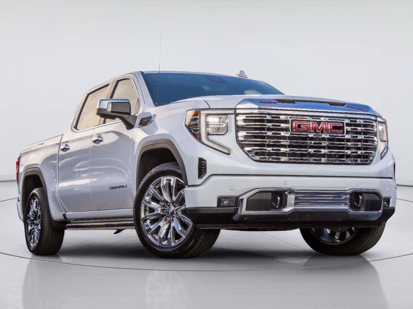 Used 2026 GMC Sierra 1500 Denali AWD/4WD image 1