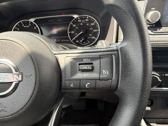 Used 2024 Nissan Rogue S FWD image 13