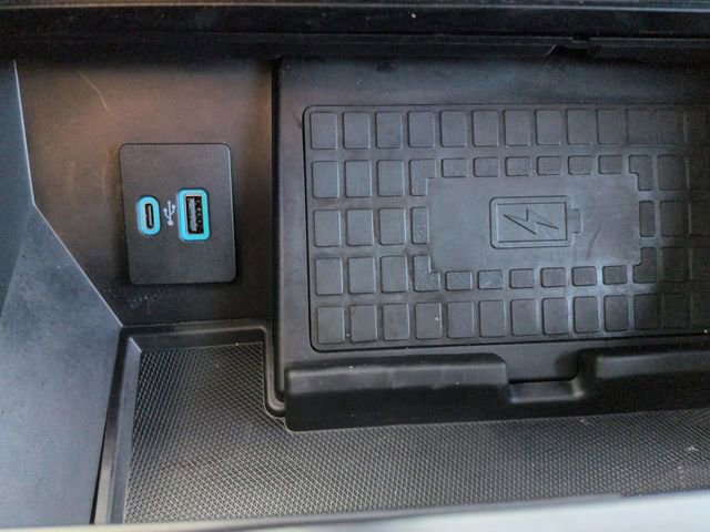 Certified 2022 Ford F150 Platinum w/ Equipment Group 701A High image 25