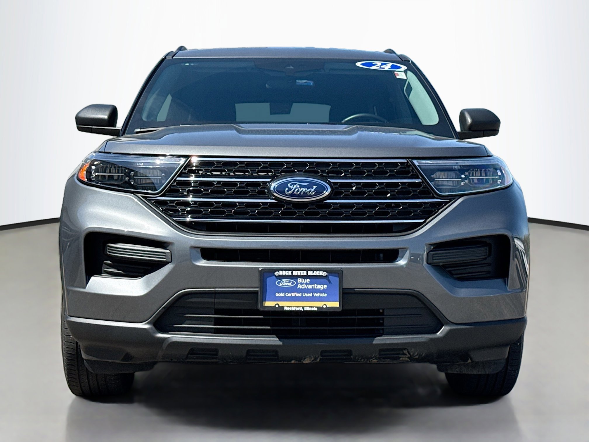 Certified 2024 Ford Explorer XLT w/ Class IV Trailer Tow Package image 5