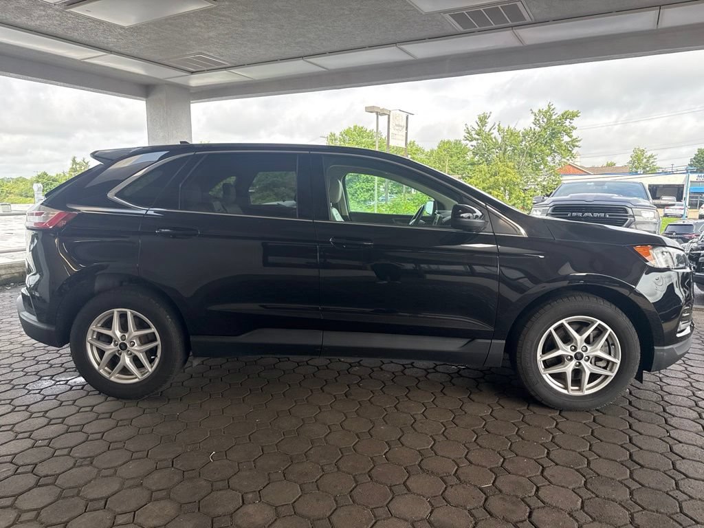 Certified 2024 Ford Edge SEL w/ Convenience Package AWD/4WD image 5