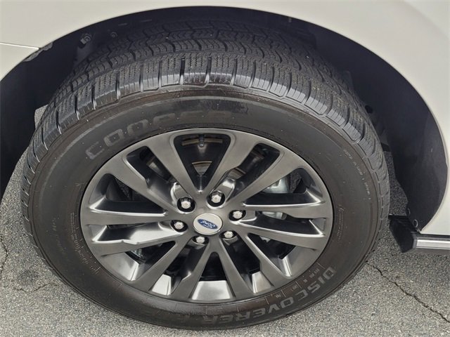 Certified 2019 Ford Expedition Limited w/ Equipment Group 301A image 18