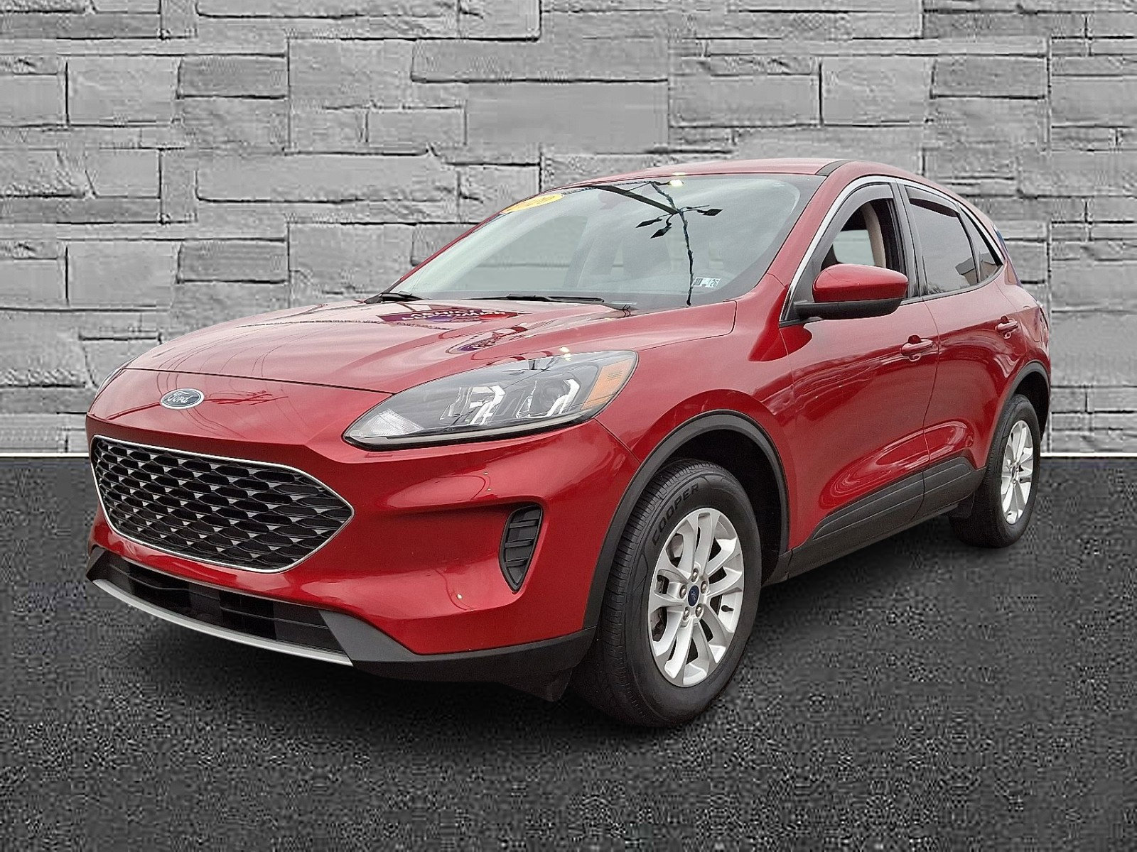 Certified 2020 Ford Escape SE image 4