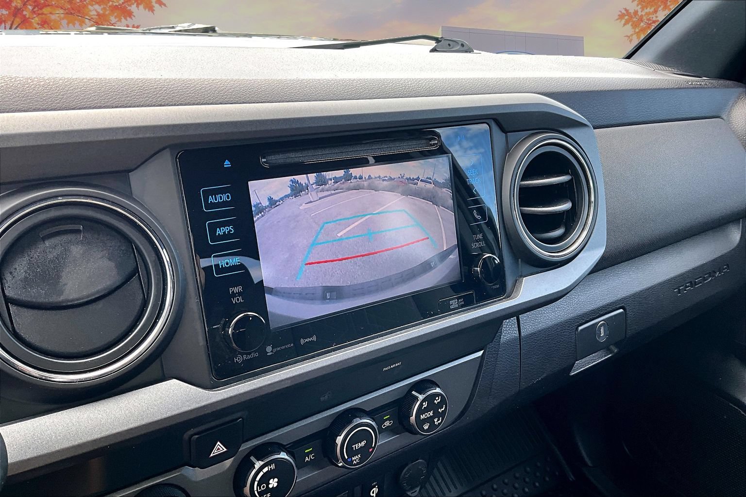 Used 2019 Toyota Tacoma TRD Off-Road AWD/4WD image 15