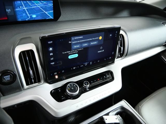 Certified 2025 Ford Expedition Active AWD/4WD image 21