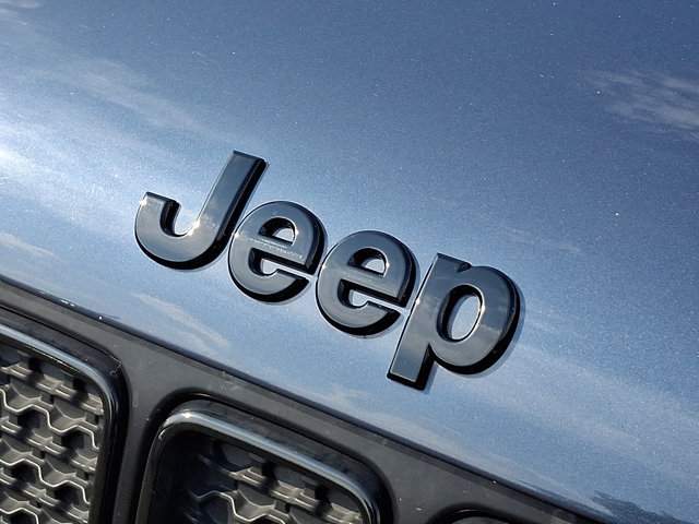 Used 2023 Jeep Renegade Altitude w/ Sun/Sound Group AWD/4WD image 37