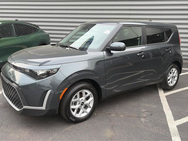 Used 2025 Kia Soul LX w/ LX Technology Package