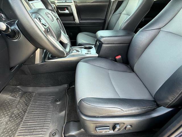 Used 2022 Toyota 4Runner SR5 Premium w/ Moonroof Package AWD/4WD image 13